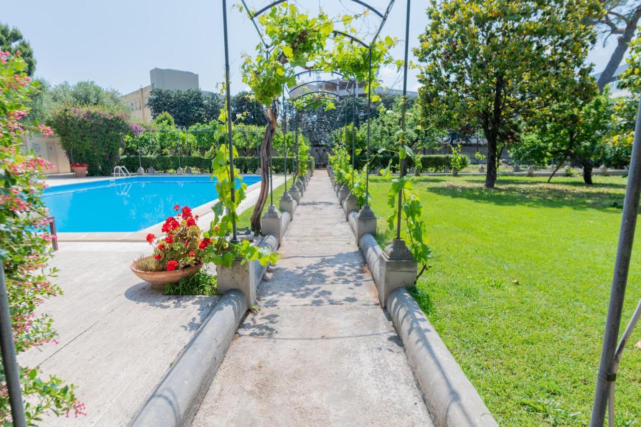 Villa Luisa バーリ エクステリア 写真